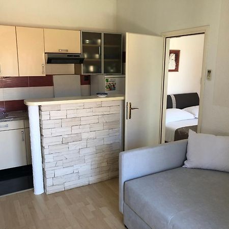 Apartmani Gloria Brodarica  Eksteriør billede