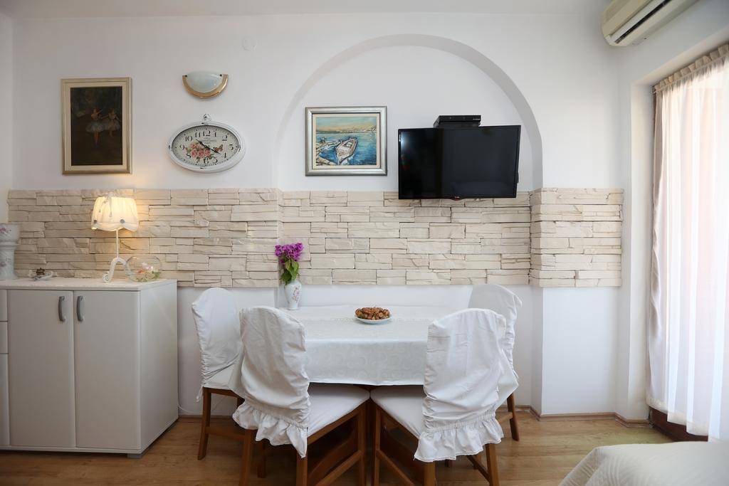Apartmani Gloria Brodarica  Eksteriør billede