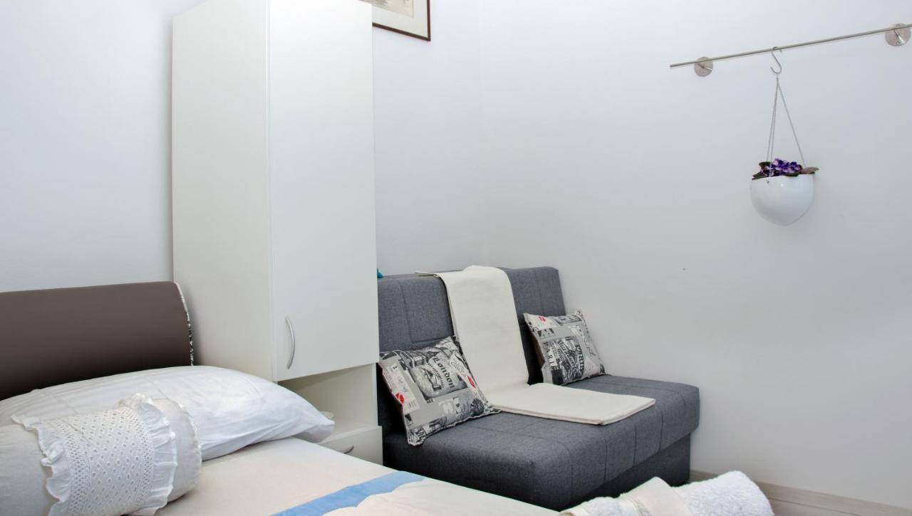 Apartmani Gloria Brodarica  Eksteriør billede