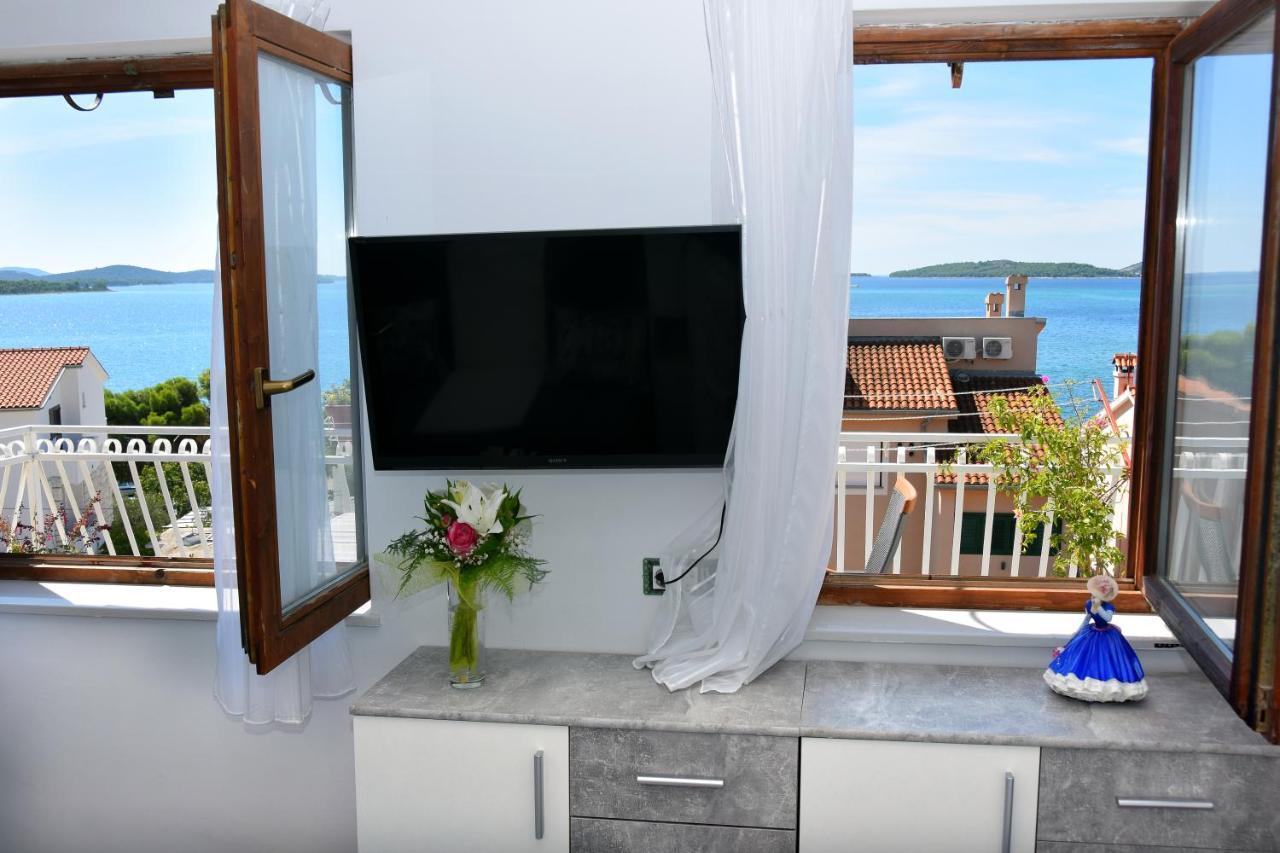 Apartmani Gloria Brodarica  Eksteriør billede